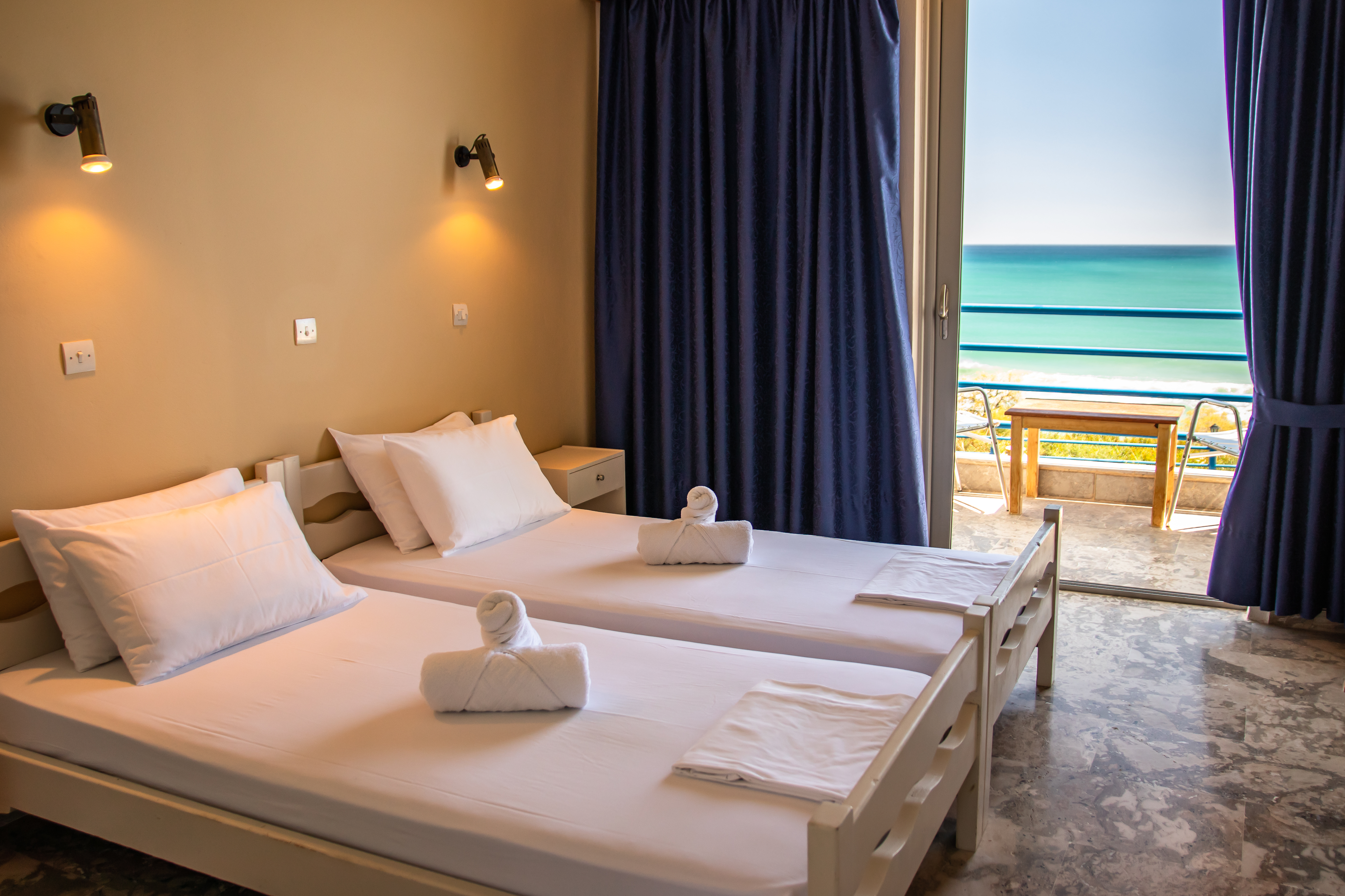 De La Plage Hotel Koroni — exterior view